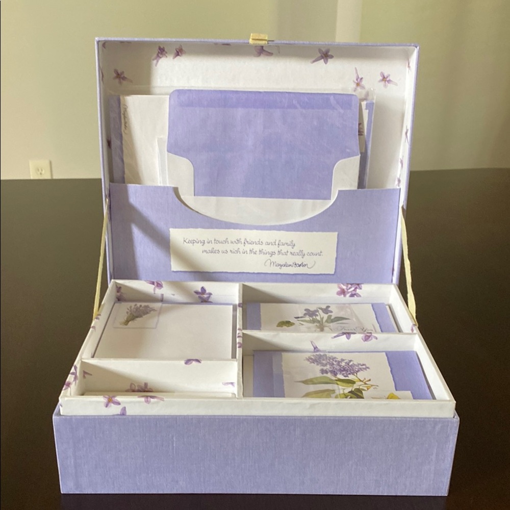 Hallmark Marjolein Bastin Stationary Ensemble Box